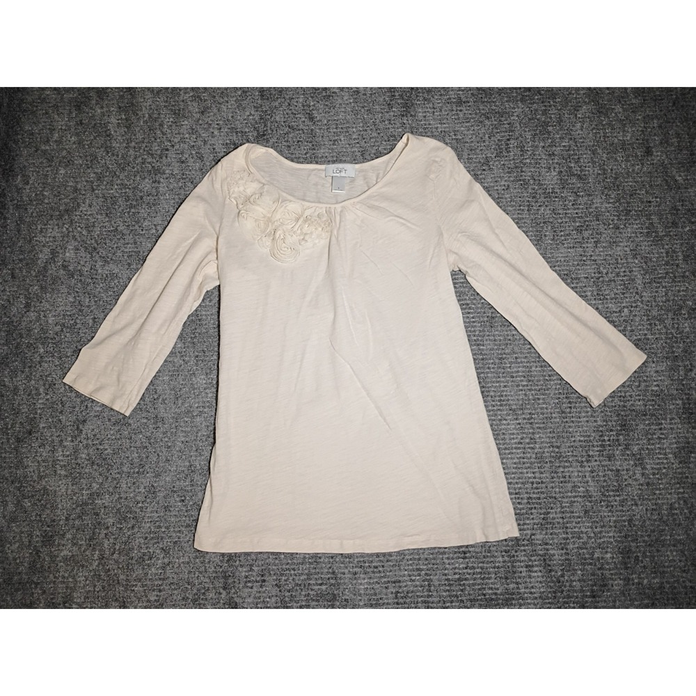 Ann Taylor LOFT Women's 3/4 Sleeve Cream Blouse With Floral Embellishment Size S